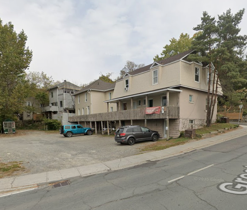 5 Fairview Ave